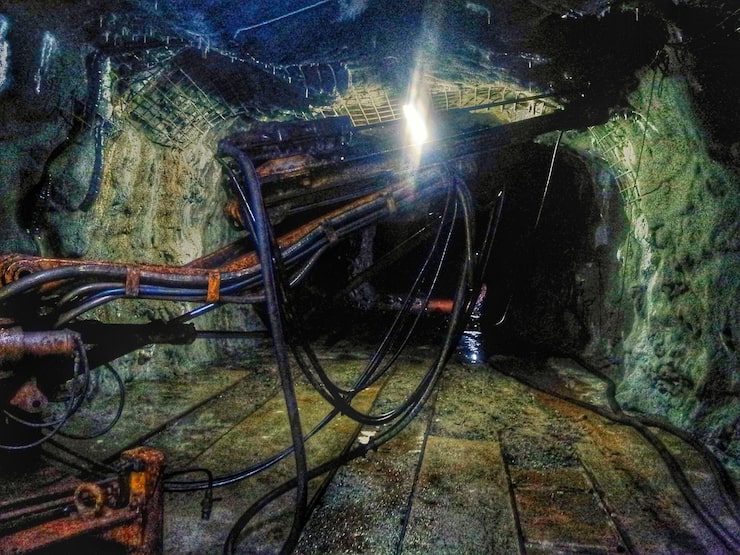 Ground coupled communication